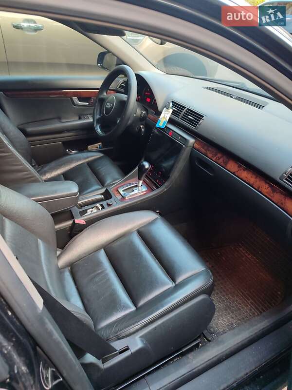 Седан Audi A4 2004 в Львове