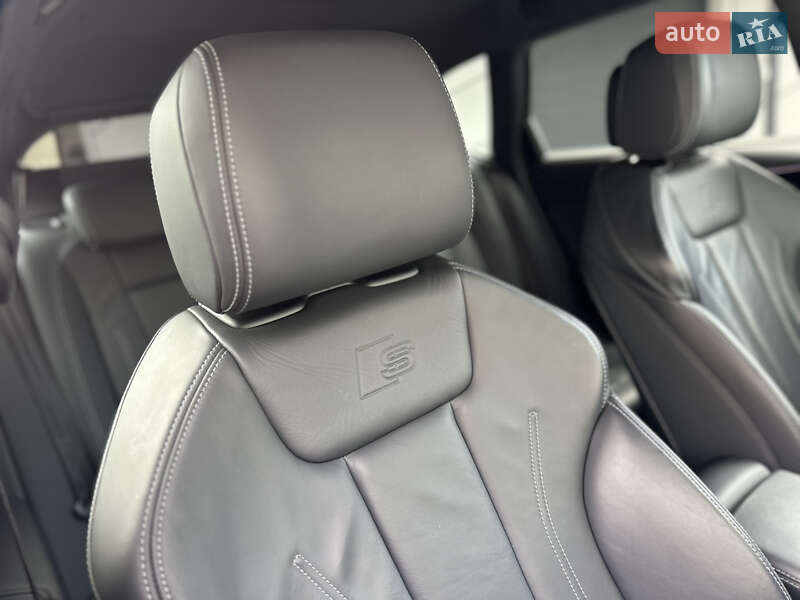 Универсал Audi A4 2022 в Ровно