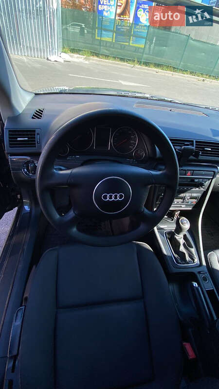 Седан Audi A4 2001 в Киеве