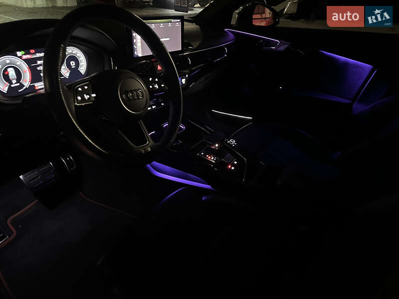 Универсал Audi A4 2022 в Ровно