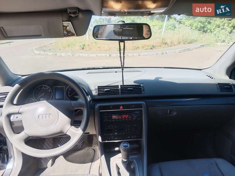 Седан Audi A4 2001 в Львові