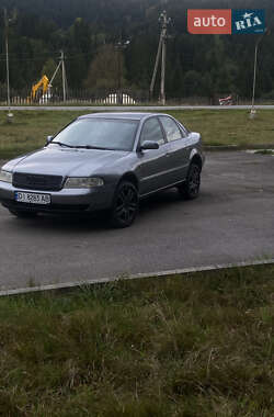 Седан Audi A4 1995 в Ивано-Франковске