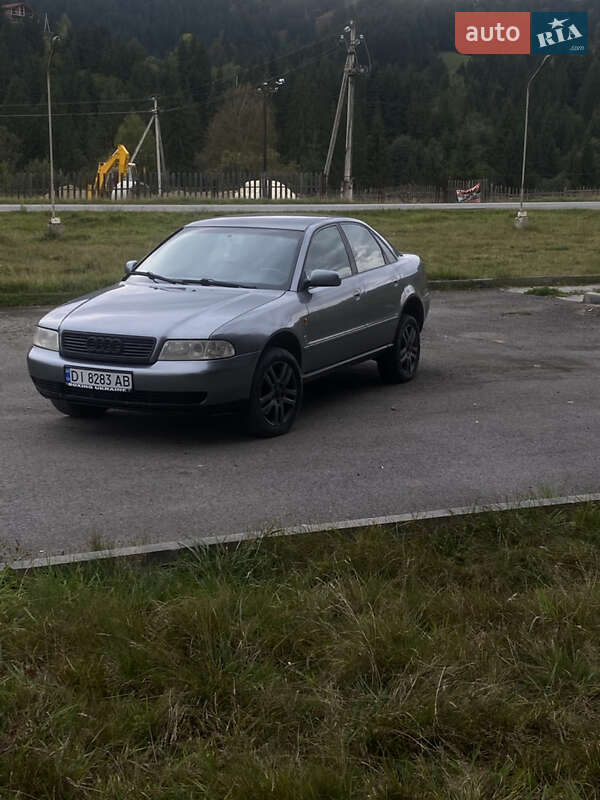 Седан Audi A4 1995 в 