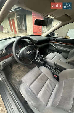 Универсал Audi A4 1998 в 