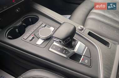 Седан Audi A4 2018 в 