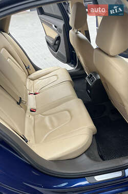 Седан Audi A4 2013 в 