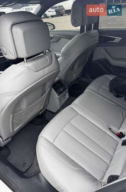 Седан Audi A4 2022 в 
