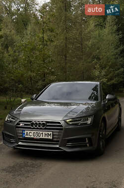 Седан Audi A4 2017 в Луцьку