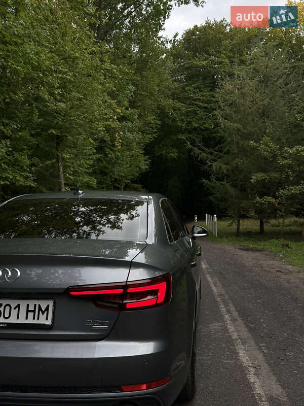 Седан Audi A4 2017 в Луцке