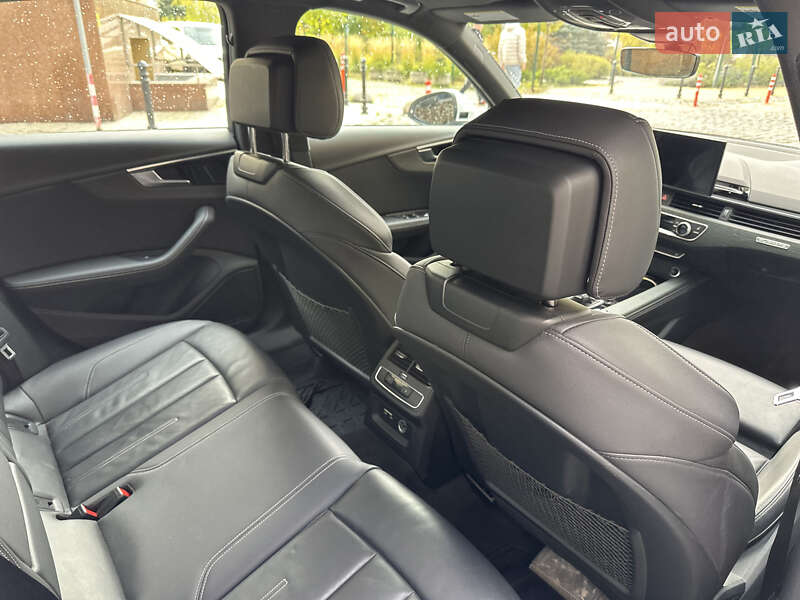 Седан Audi A4 2022 в Киеве