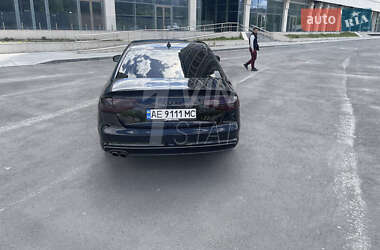 Седан Audi A4 2015 в 