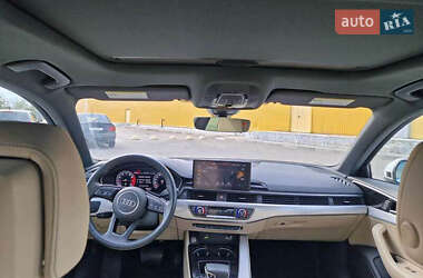 Седан Audi A4 2019 в 