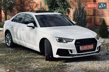 Седан Audi A4 2015 в Полтаве