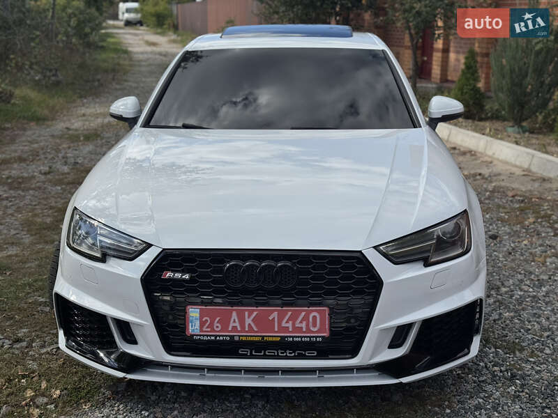 Седан Audi A4 2017 в Полтаві