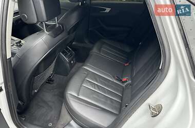 Седан Audi A4 2018 в 