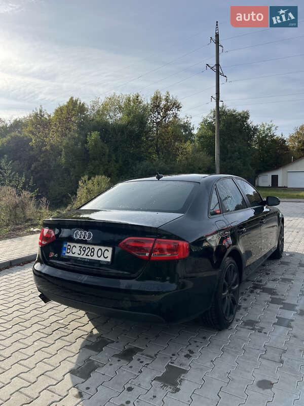 Седан Audi A4 2010 в Стрые