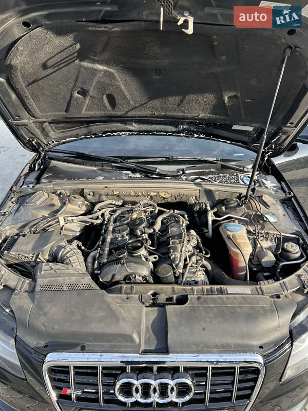 Седан Audi A4 2010 в Стрые