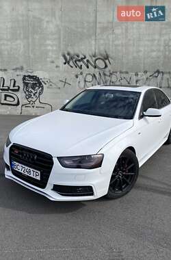 Седан Audi A4 2014 в 