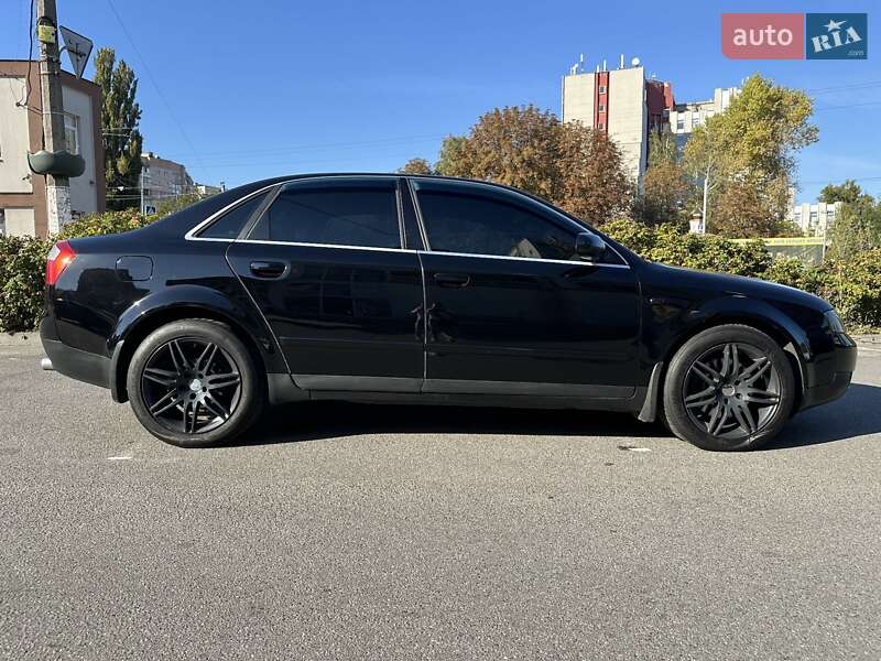 Седан Audi A4 2004 в Вышгороде