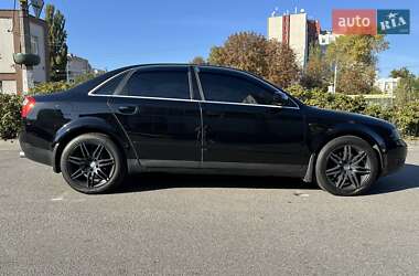 Седан Audi A4 2004 в 