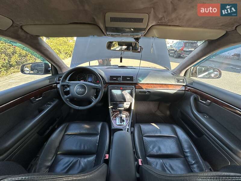 Седан Audi A4 2004 в Вышгороде