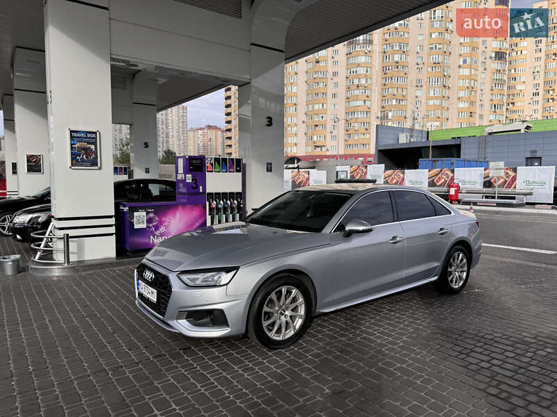 Седан Audi A4 2020 в Киеве