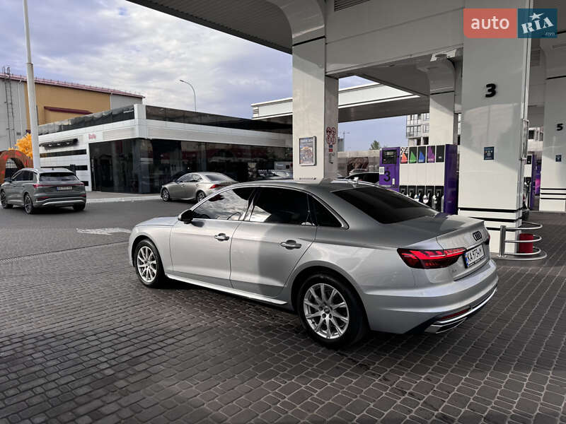 Седан Audi A4 2020 в Киеве