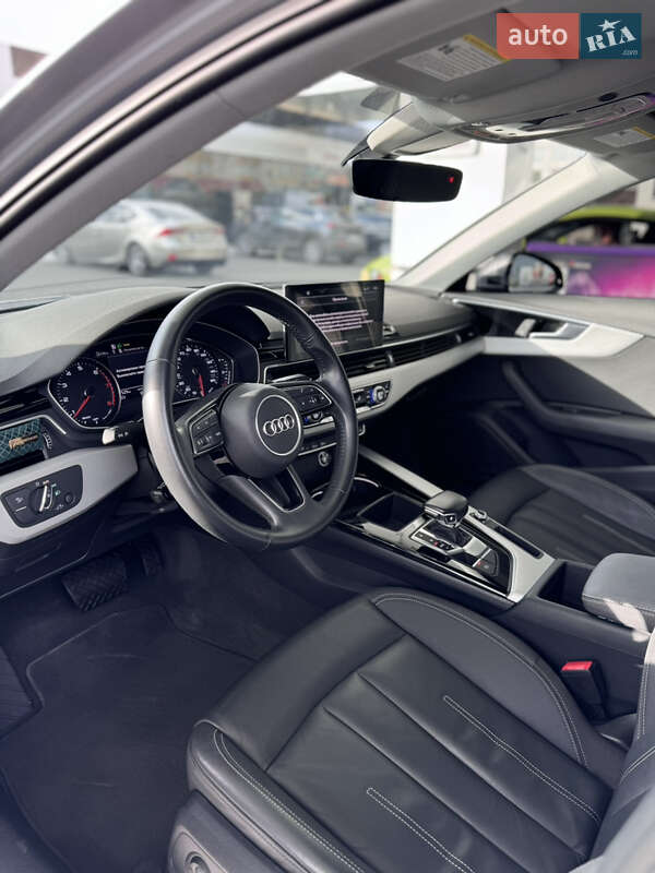 Седан Audi A4 2020 в Киеве
