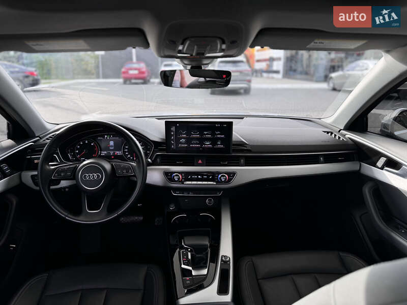 Седан Audi A4 2020 в Киеве