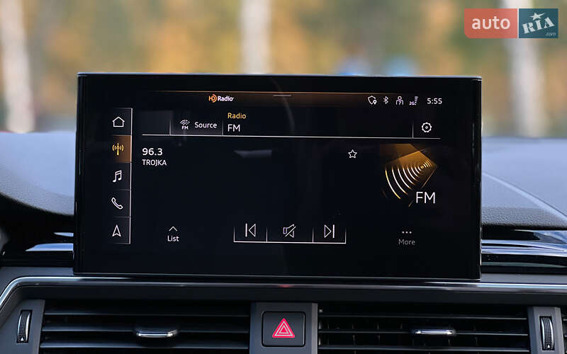 Седан Audi A4 2022 в Львове
