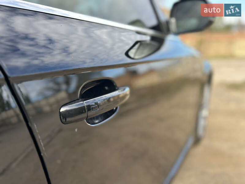 Седан Audi A4 2013 в Николаеве