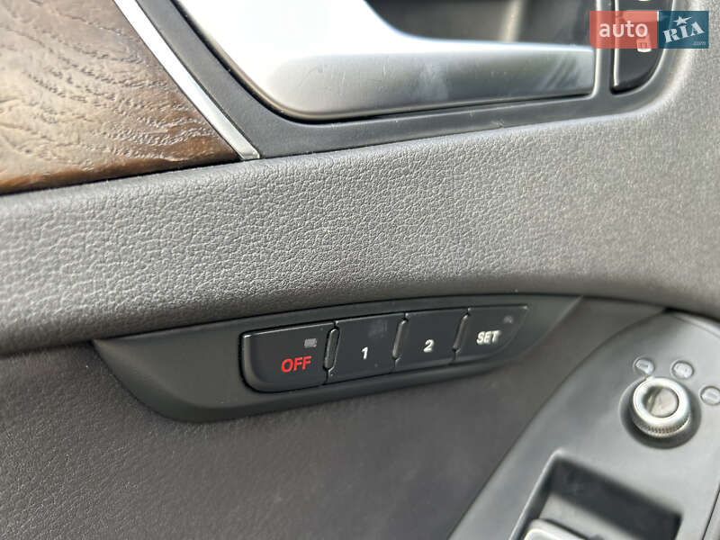 Седан Audi A4 2013 в Николаеве