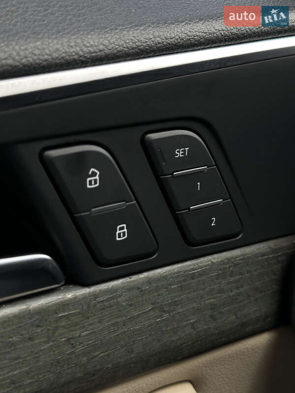 Седан Audi A4 2018 в Луцке