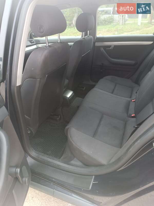 Универсал Audi A4 2002 в Городке