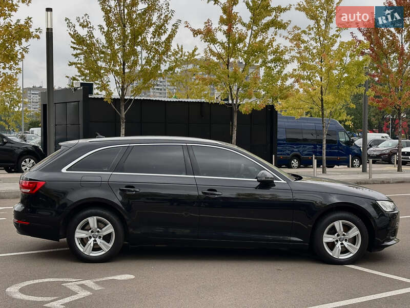 Универсал Audi A4 2017 в Киеве