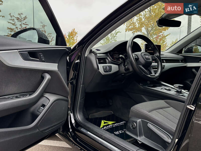 Универсал Audi A4 2017 в Киеве