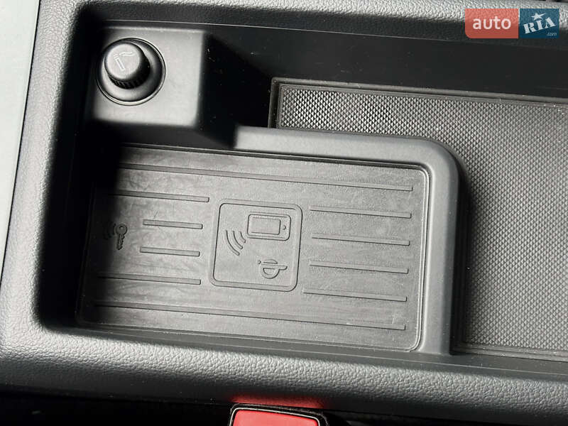 Универсал Audi A4 2017 в Киеве