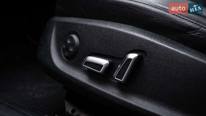 Седан Audi A4 2015 в Киеве