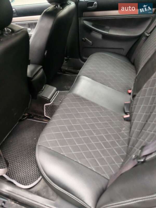 Седан Audi A4 1999 в Луцке