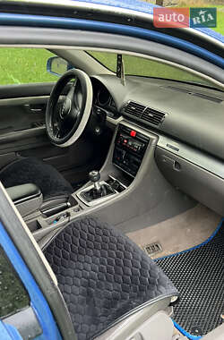 Седан Audi A4 2000 в 