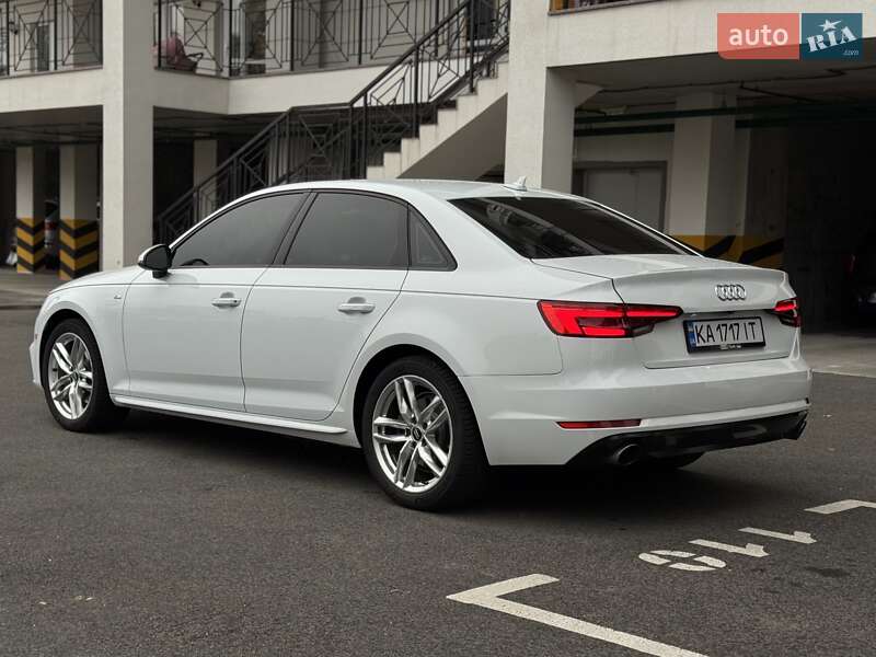 Седан Audi A4 2017 в Киеве