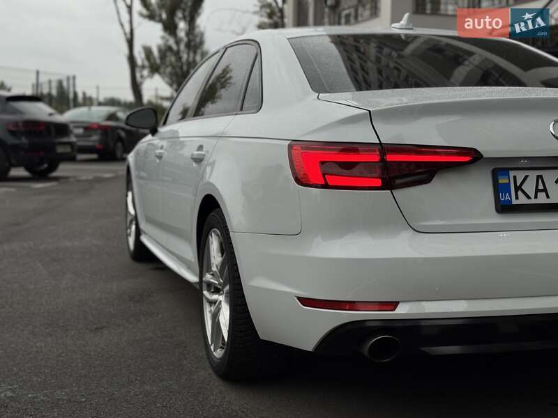 Седан Audi A4 2017 в Киеве