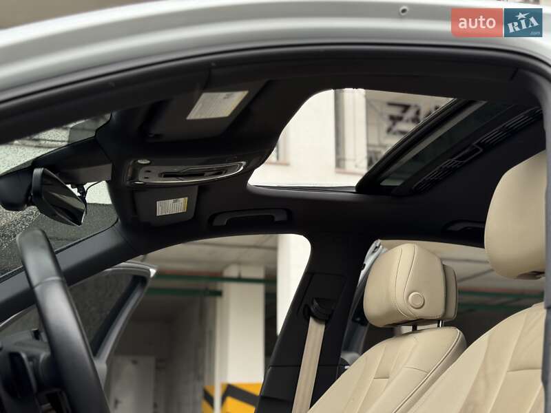 Седан Audi A4 2017 в Киеве