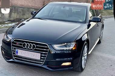 Седан Audi A4 2014 в 