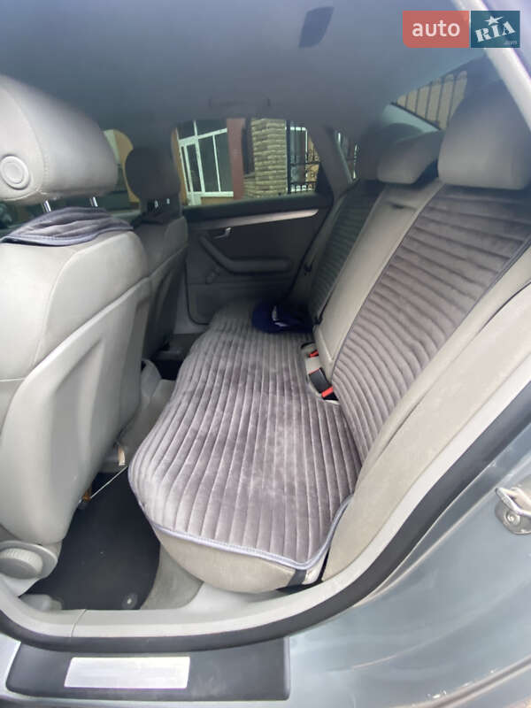 Седан Audi A4 2005 в Лубнах