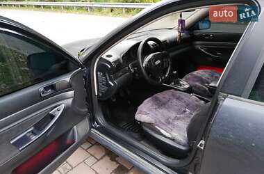 Седан Audi A4 1995 в Рахове