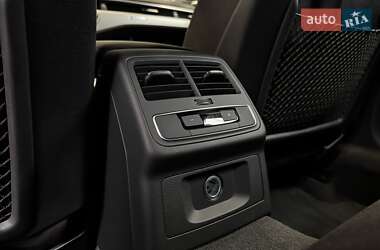 Седан Audi A4 2023 в 