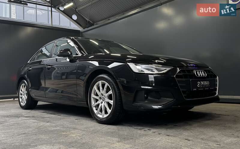 Седан Audi A4 2020 в Киеве