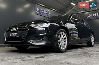 Седан Audi A4 2020 в 