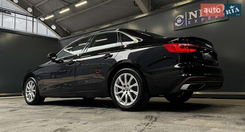 Седан Audi A4 2020 в Киеве